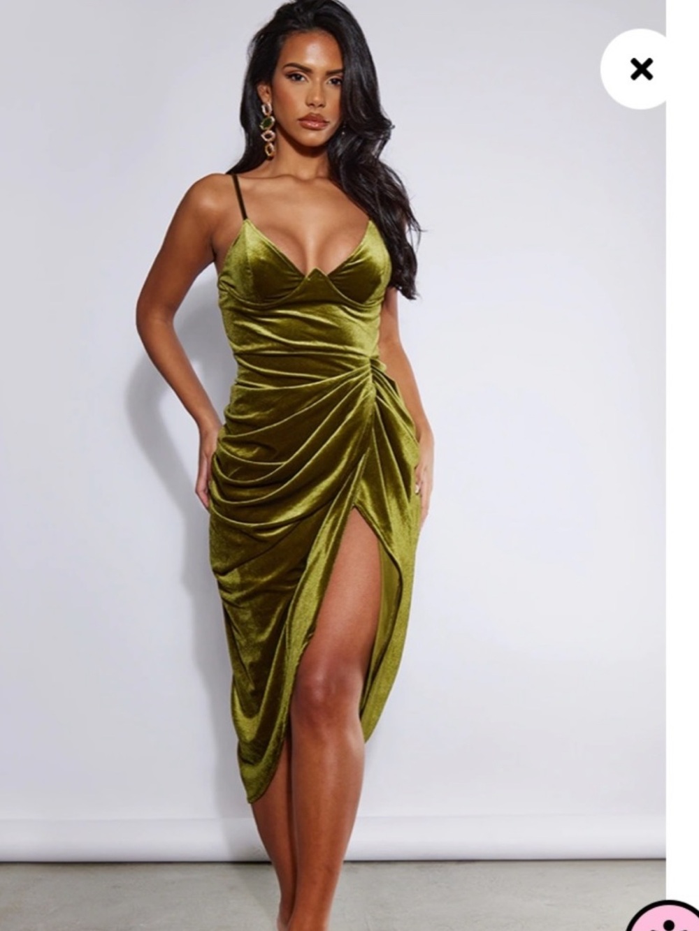 PrettyLittleThing Brown velvet ruched midi dress - Picture 5 of 9